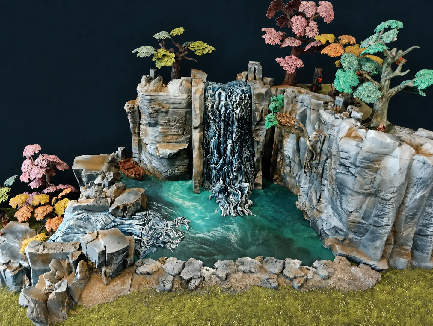 Vue frontale de la grande cascade
